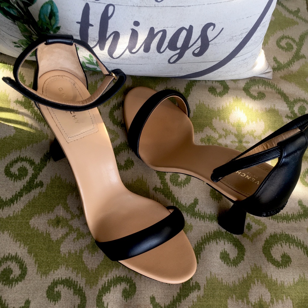 Givenchy Carne Leather Sandals
